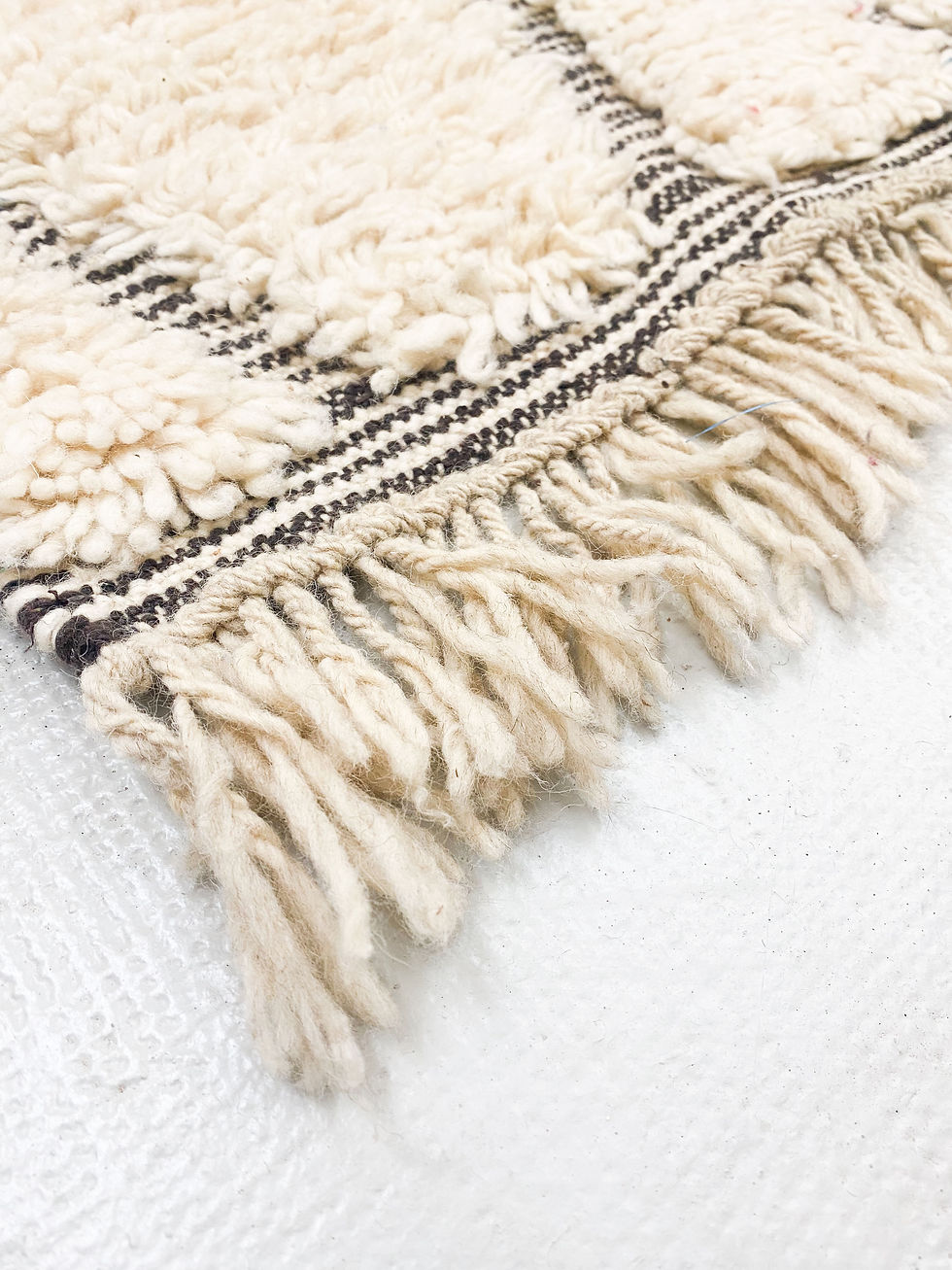 Miniature : Tapis berbère Beni Ouarain couloir écru à losanges bruns gravés 2,85x0,80m