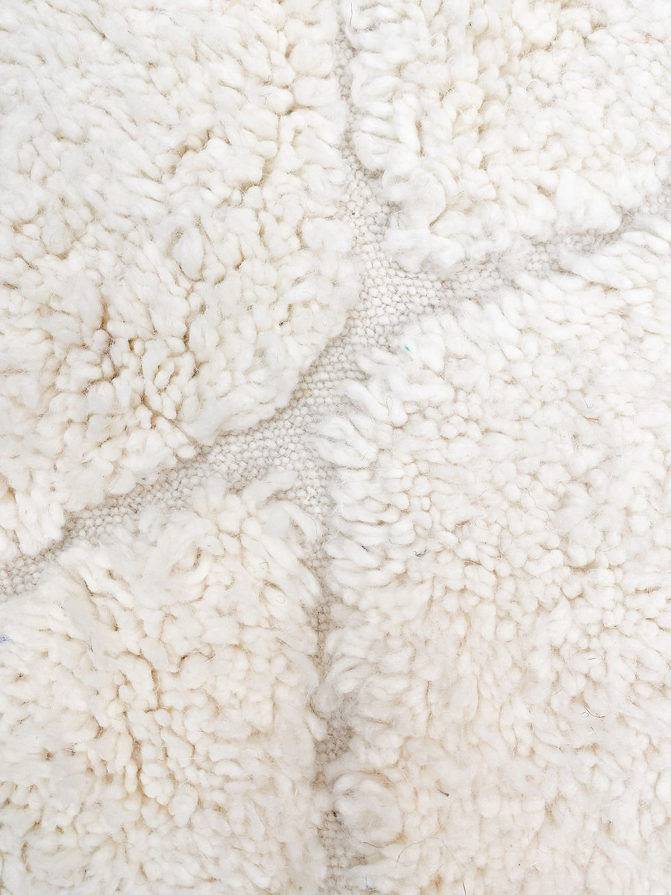 Miniature : Tapis berbère Beni Ouarain écru uni à losanges gravés 2,85x1,96m
