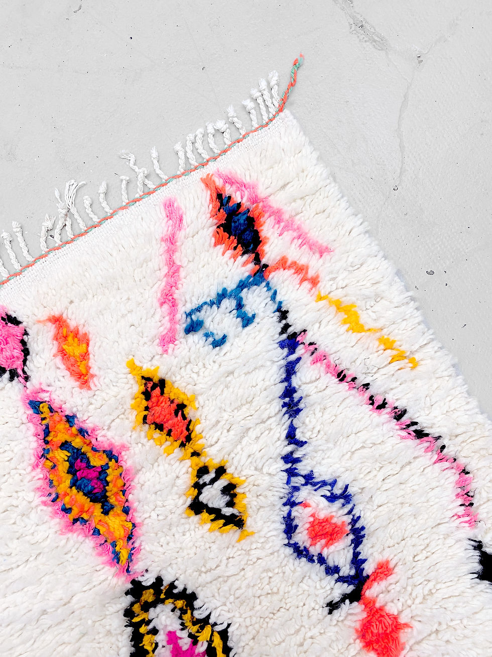 Miniature : Tapis berbère Azilal à motifs colorés 1,48x0,93m