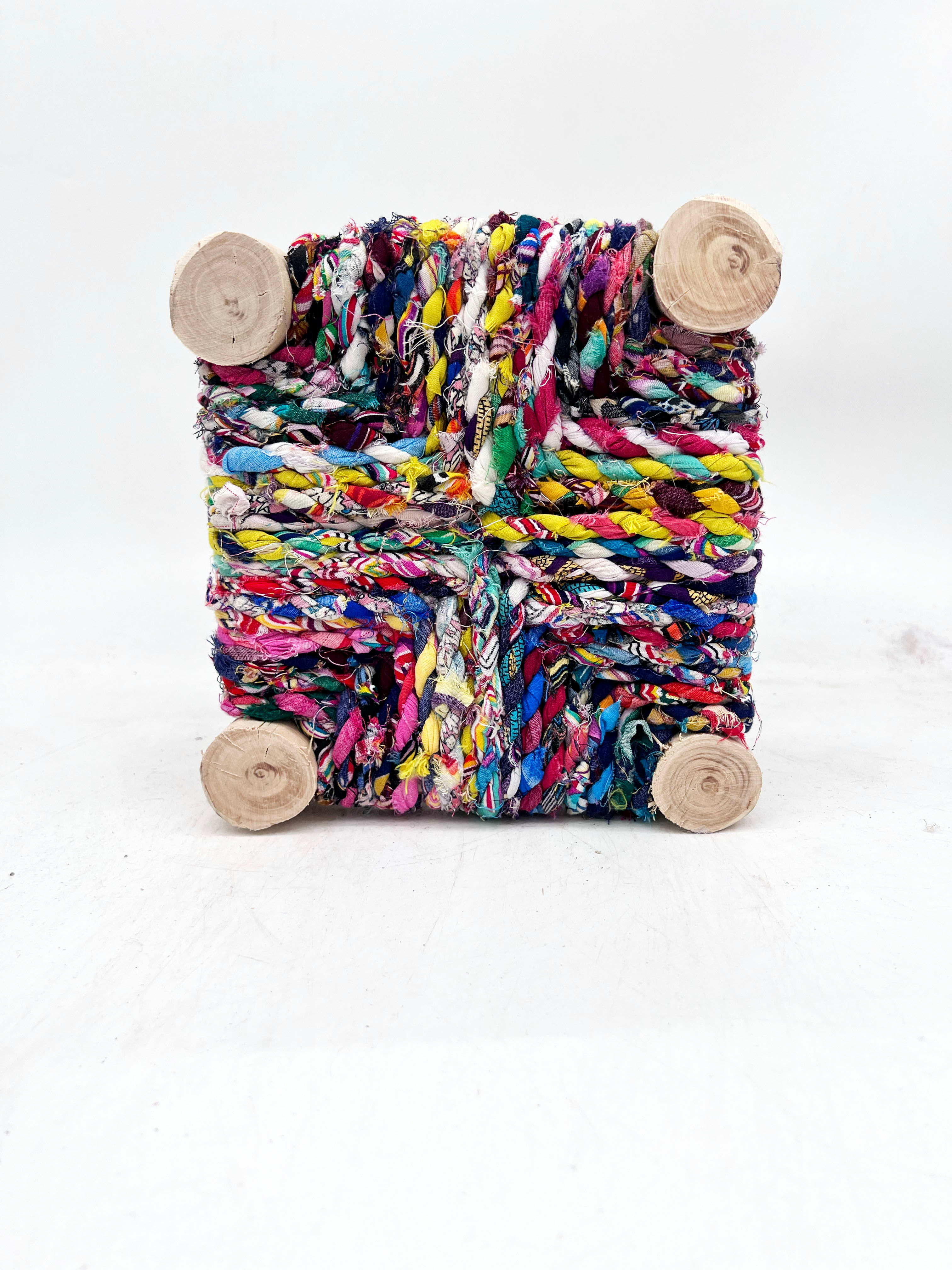Mini tabouret bois Boucherouite