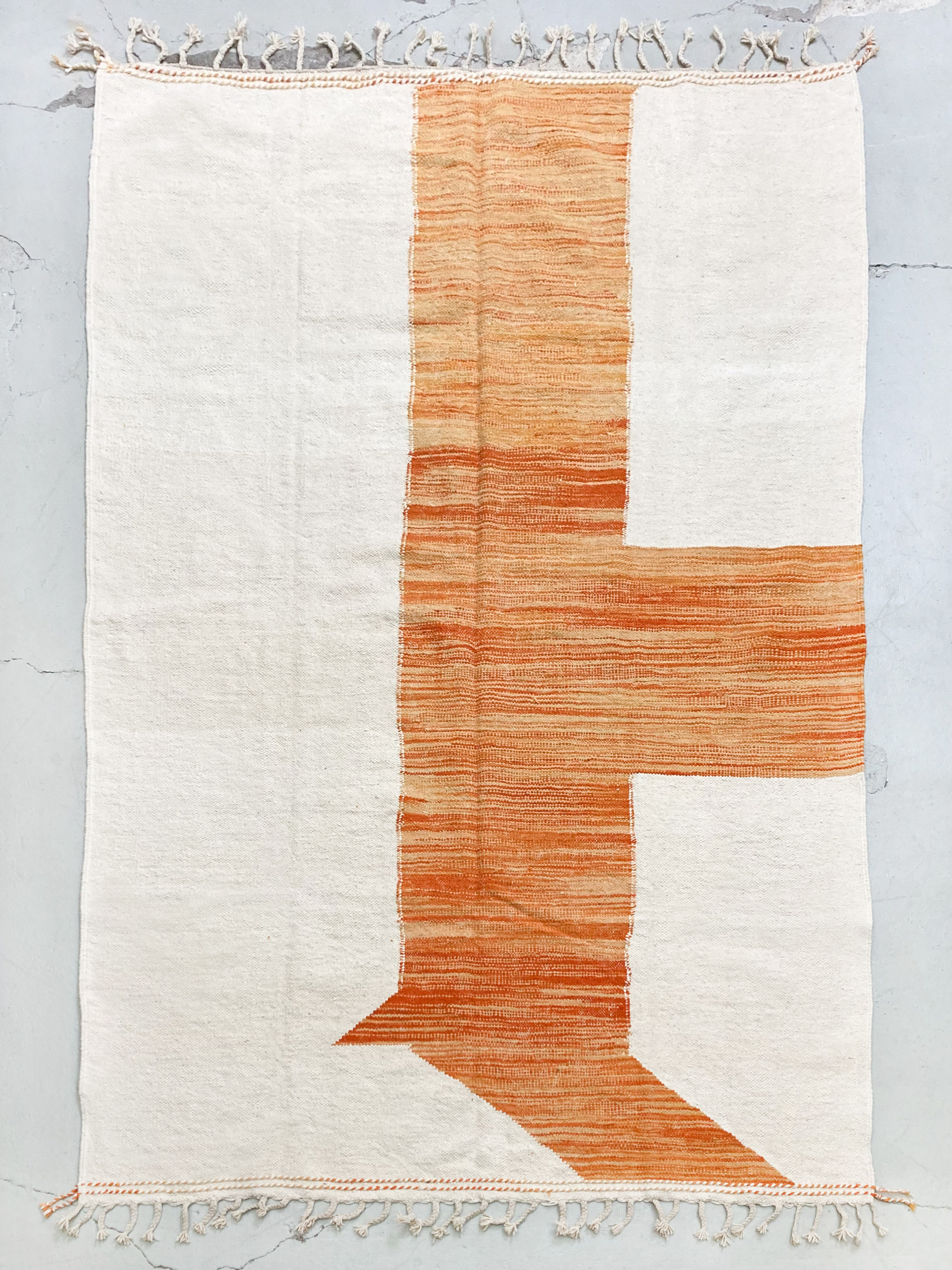 Kilim berbère écru à motif orange 3,50x2,36m
