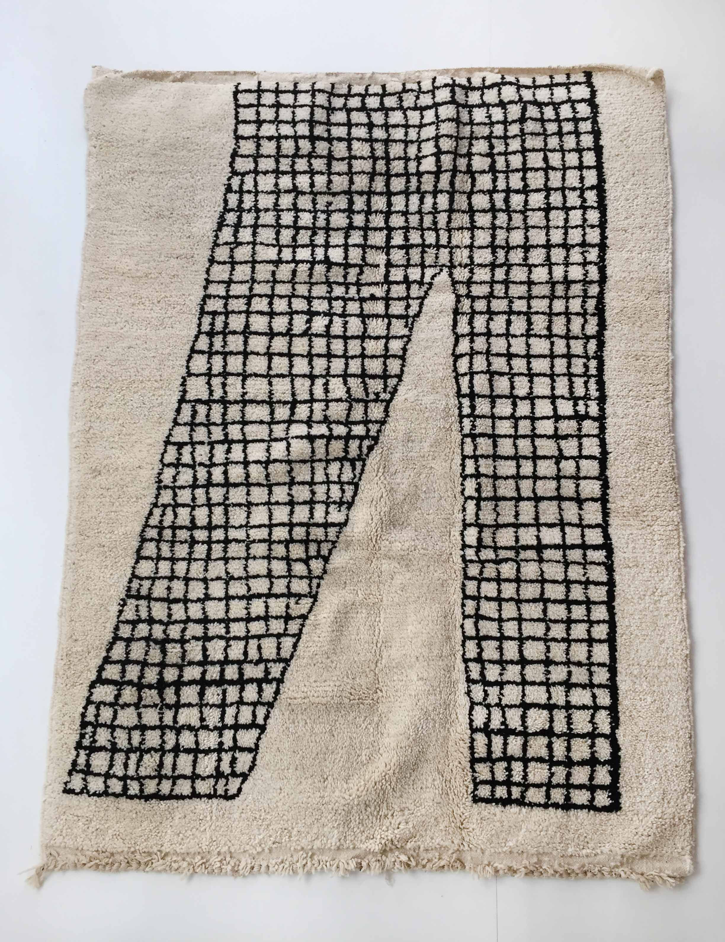 Tapis berbère Beni Ouarain écru à motif graphique 2,20x1,60m