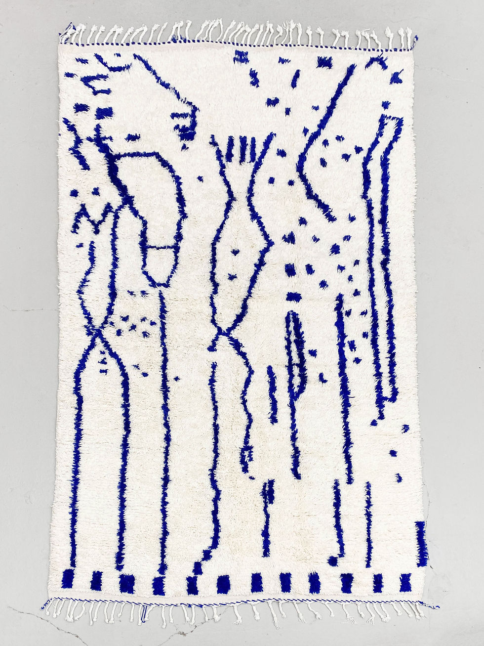 Miniature : Tapis berbère Azilal écru à motifs bleu majorelle 3,04x1,85m