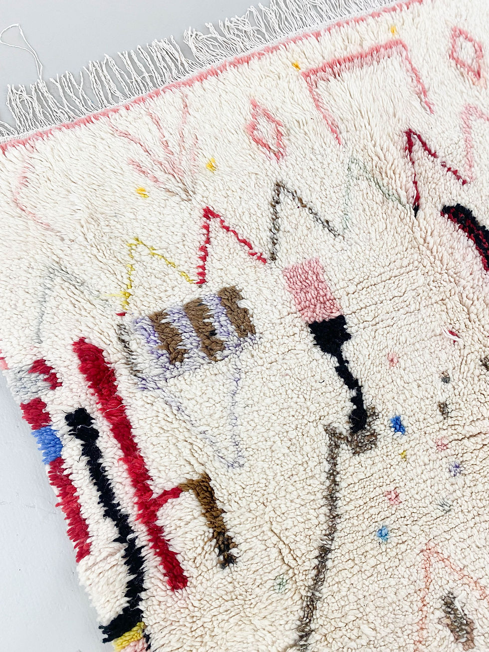 Miniature : Tapis berbère Azilal écru à motifs colorés 2,43x1,58m