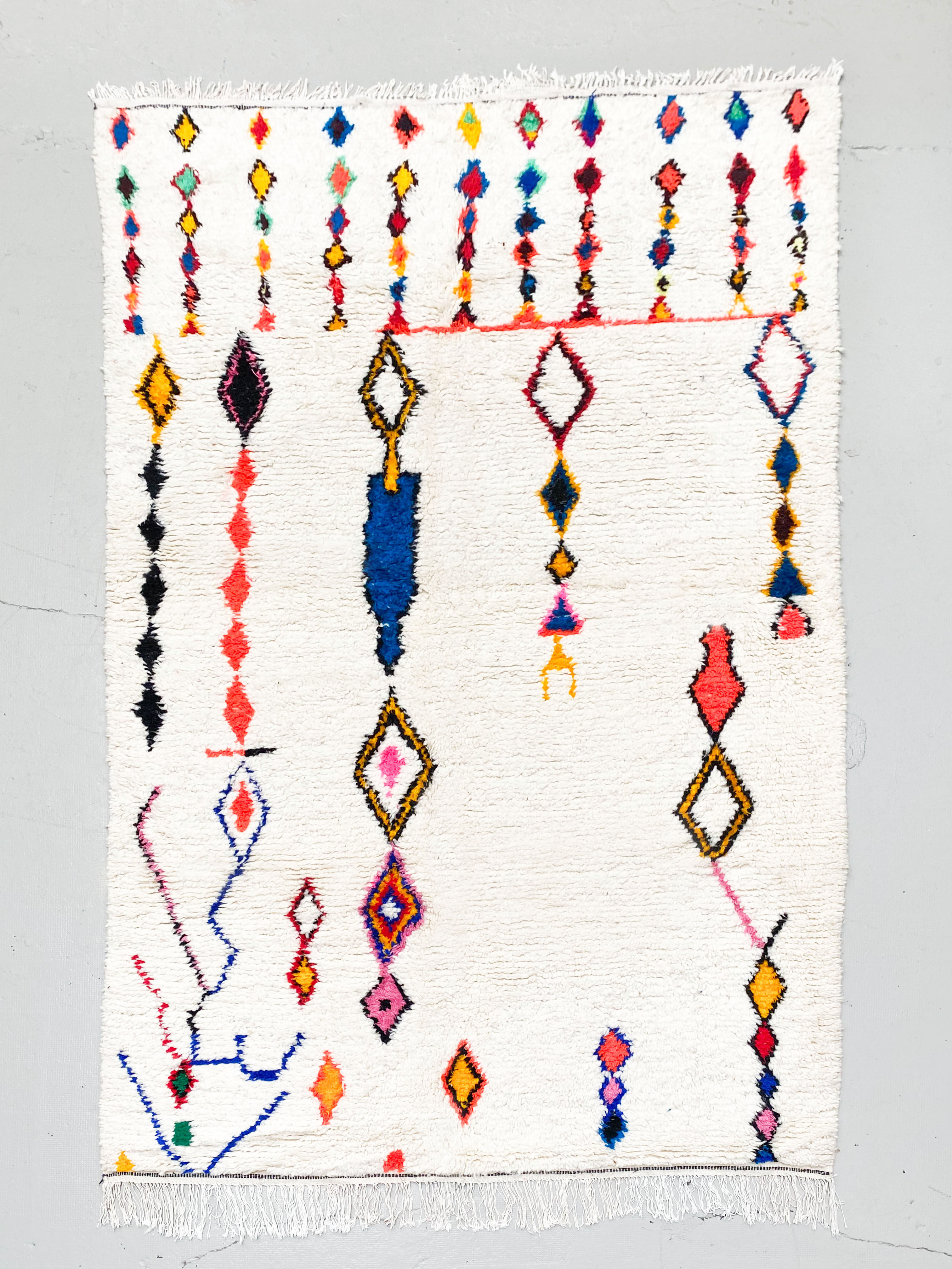 Tapis berbère Azilal écru à motifs libres colorés 2,83x1,84m