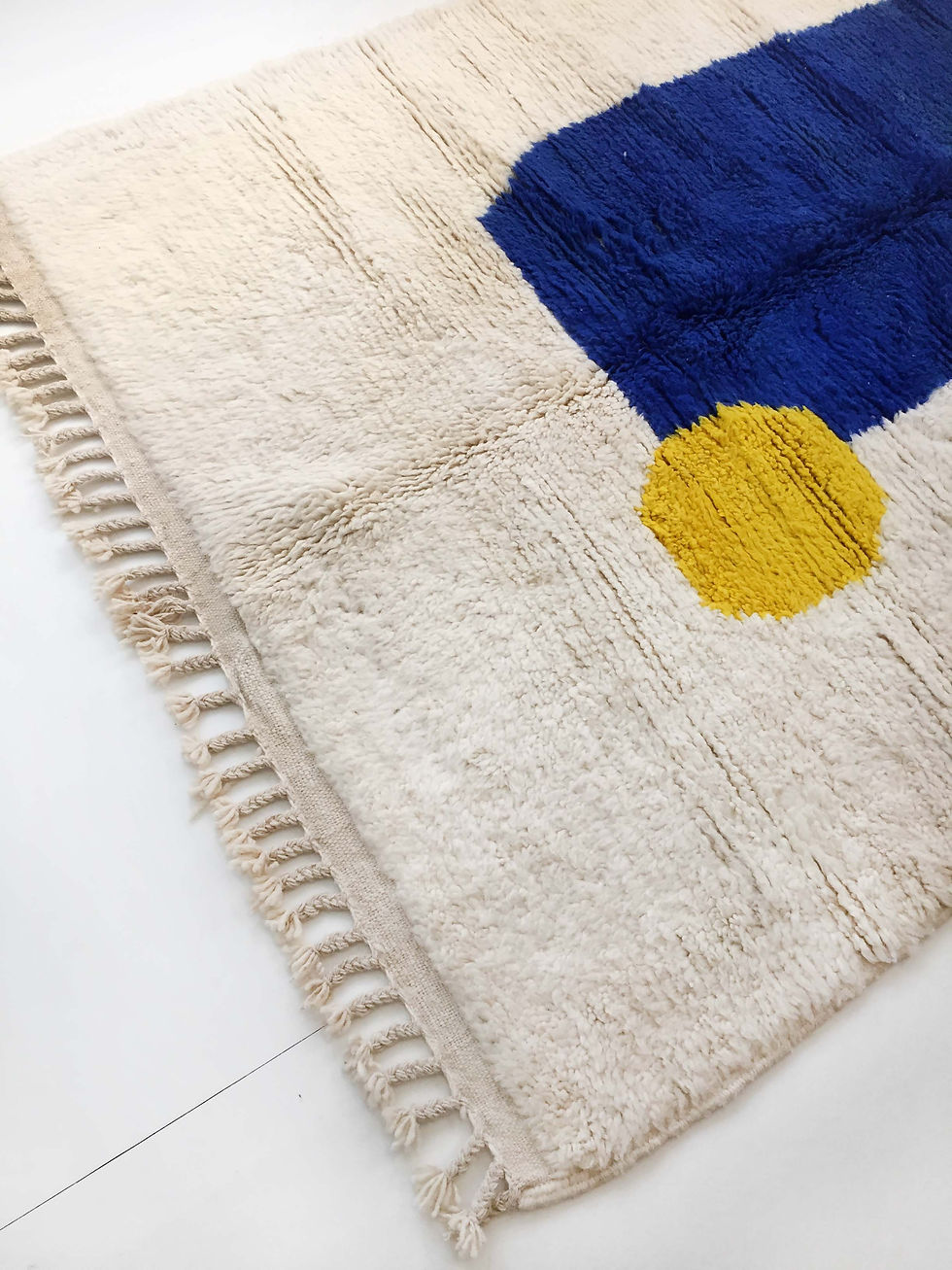Miniature : Tapis berbère Beni Ouarain écru à motifs colorés 2,45x1,57m