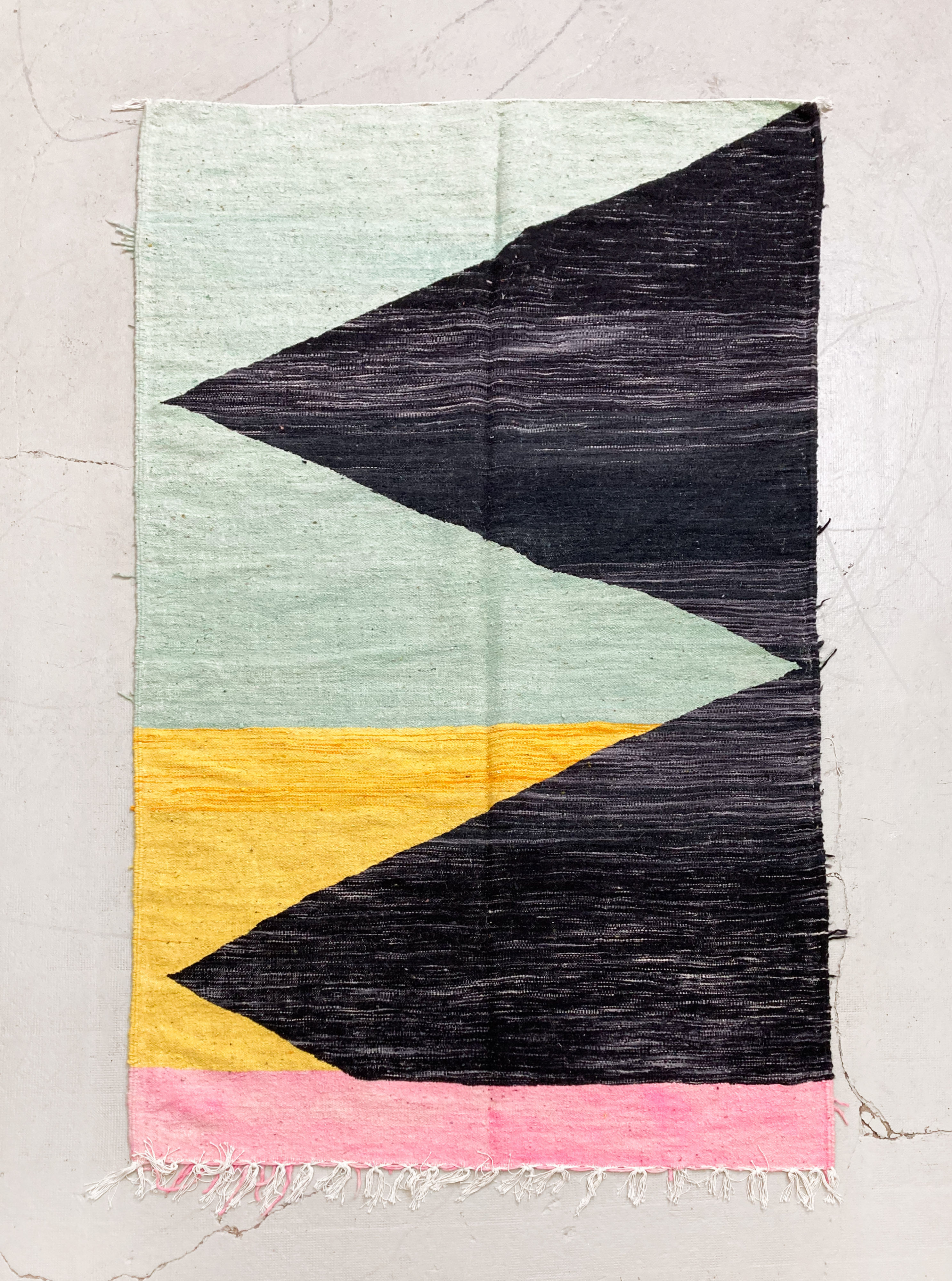 Kilim berbère écru à aplats colorés 2,55x1,45m