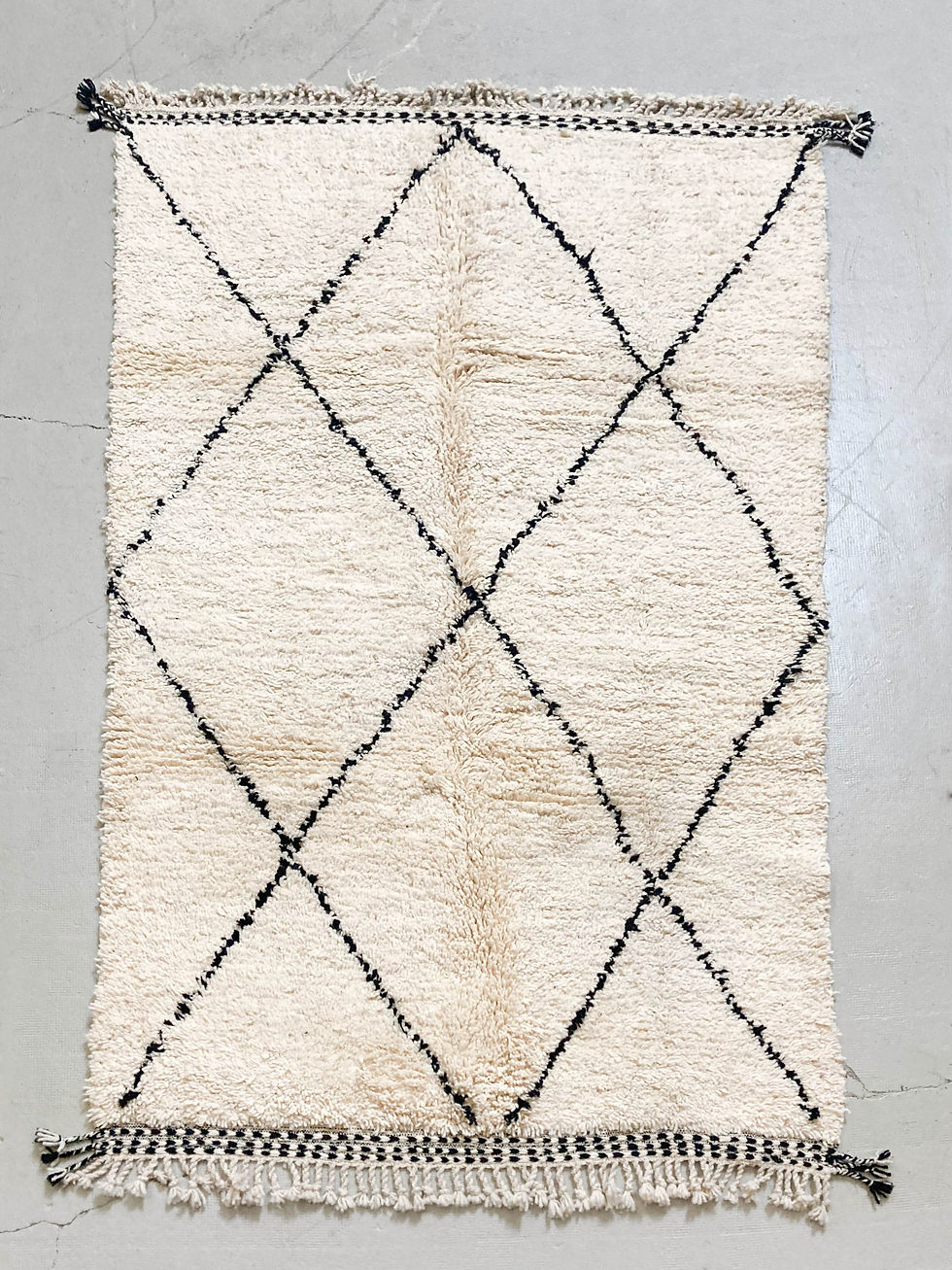 Miniature : Tapis berbère Beni Ouarain à losanges noirs 2,47x1,45m