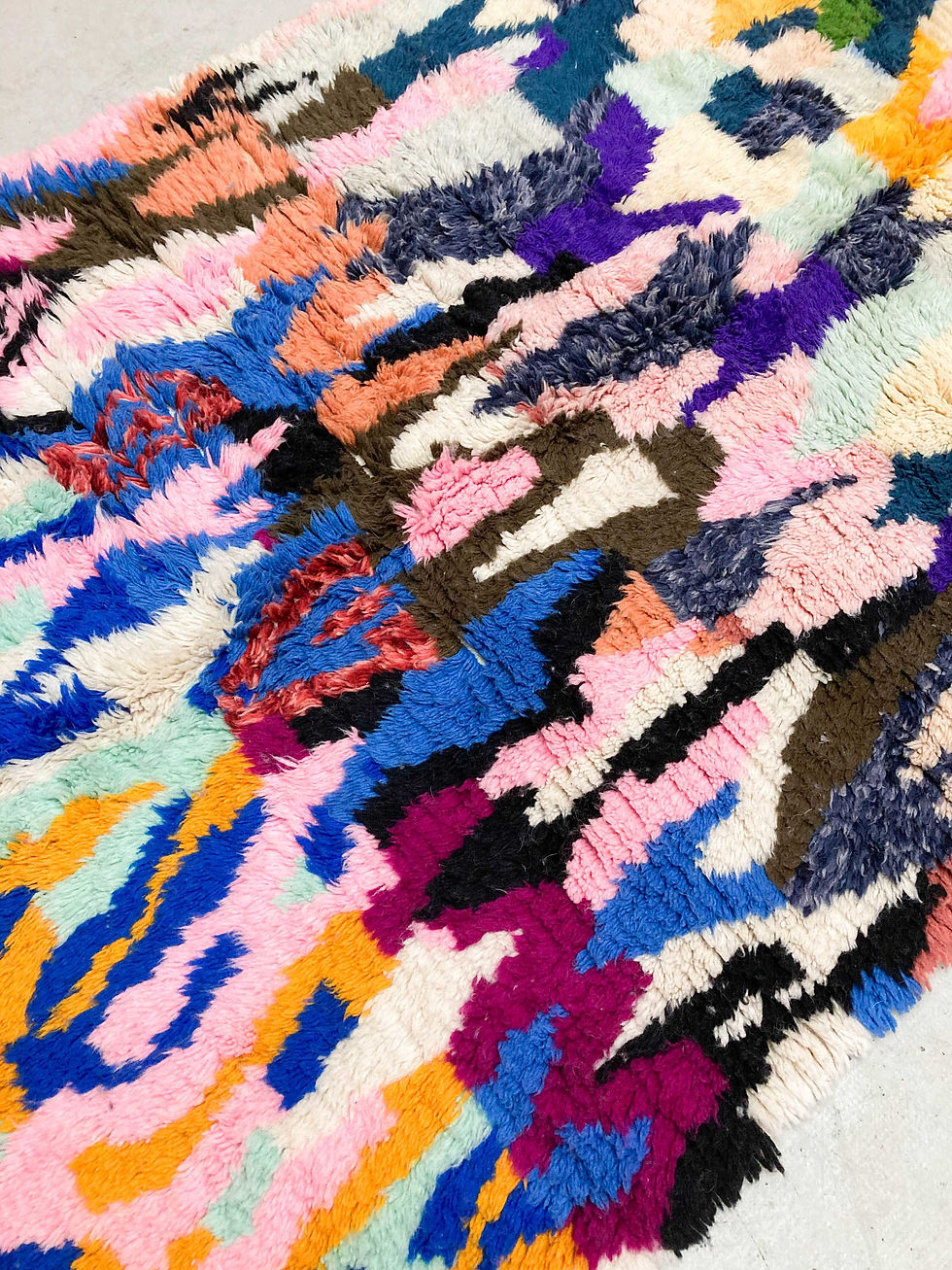 Miniature : Tapis berbère Boujaad à motifs multicolores 2,42x1,46m
