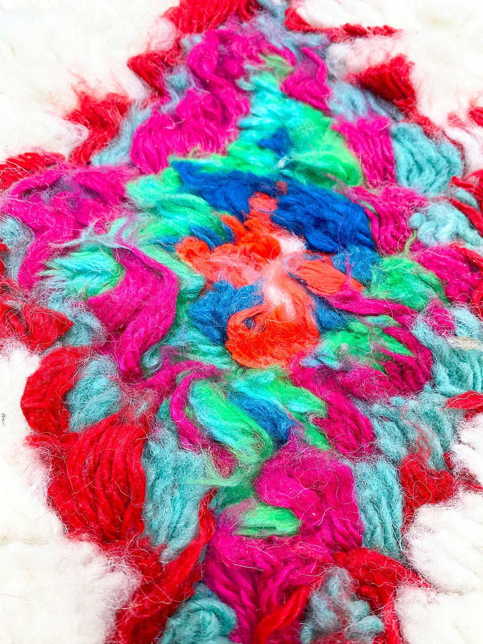 Miniature : Tapis berbère Azilal couloir écru à motifs colorés 3,05x0,84m