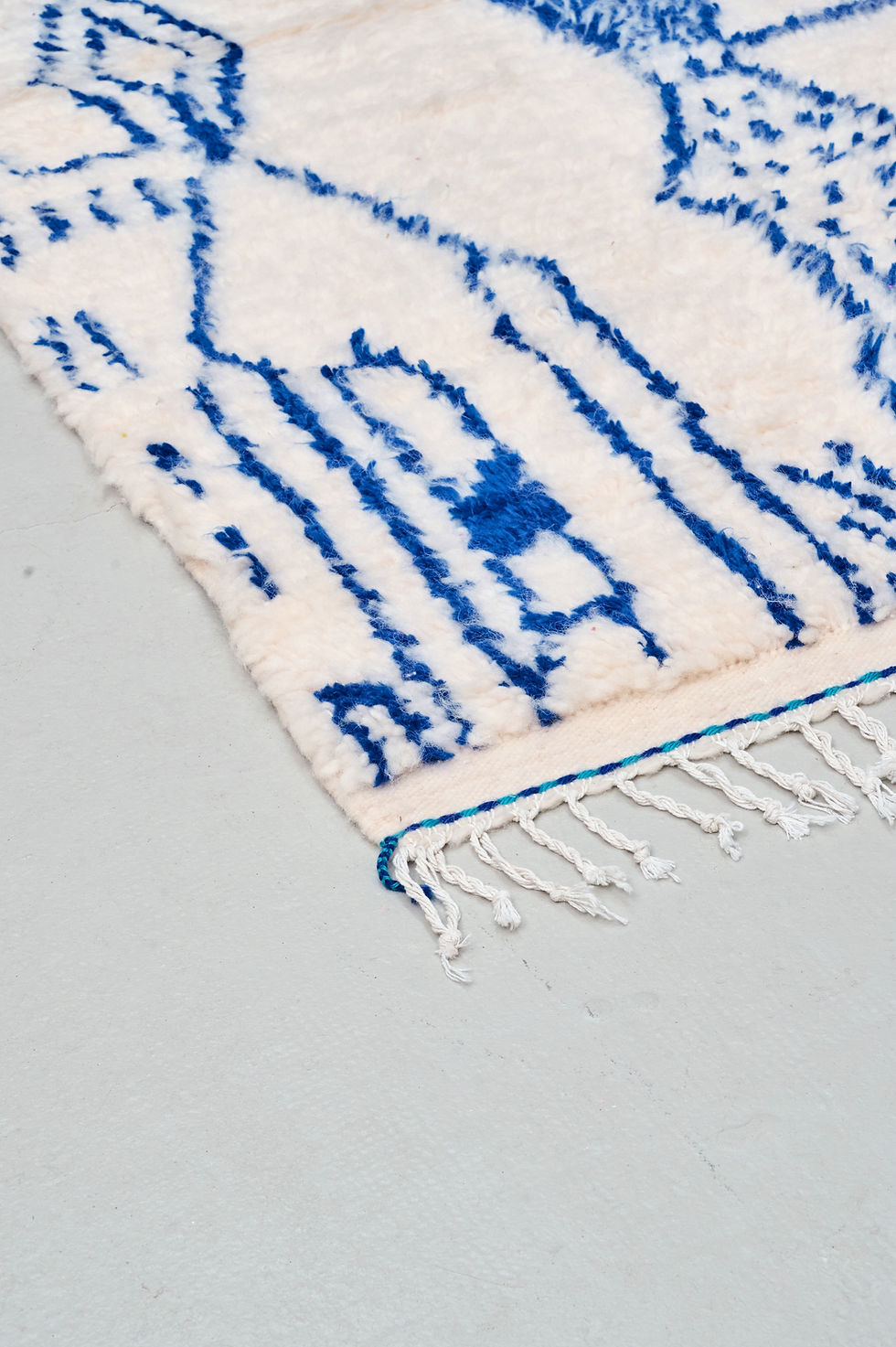 Miniature : Tapis berbère Azilal à motifs bleu majorelle 1,64x0,96m