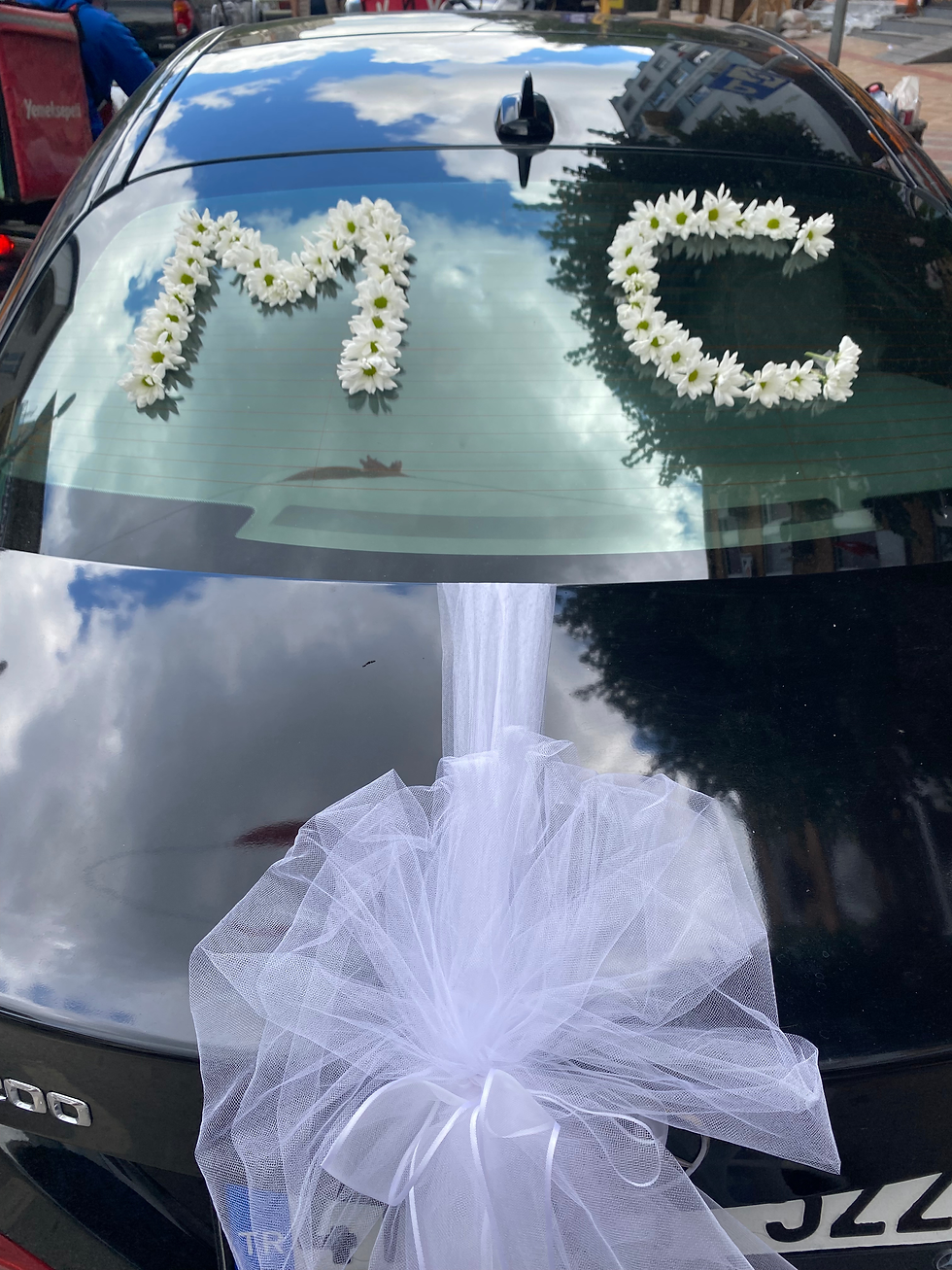 Küçük resim: Bride car 