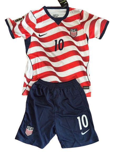 USA national team with Pulisic