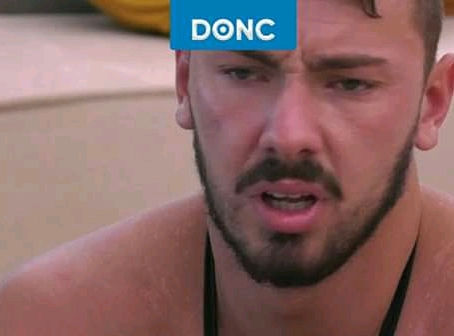 Renato chora e emociona colegas de casa