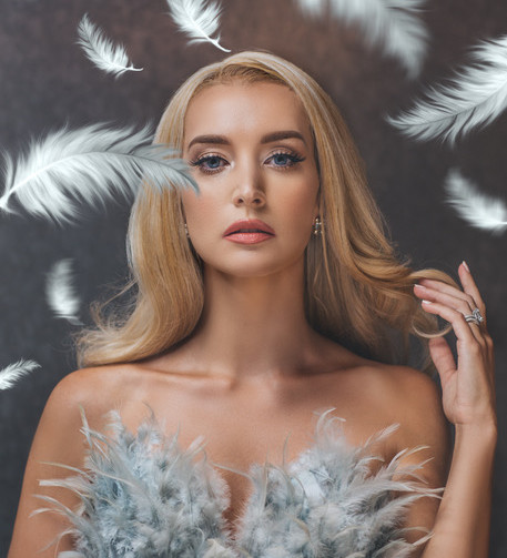 Feathers brought to life with PicDrift
