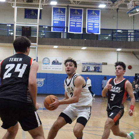 #1 YULA Survives Scare in OT Thriller Against Relentless #8 Hillel Heat
