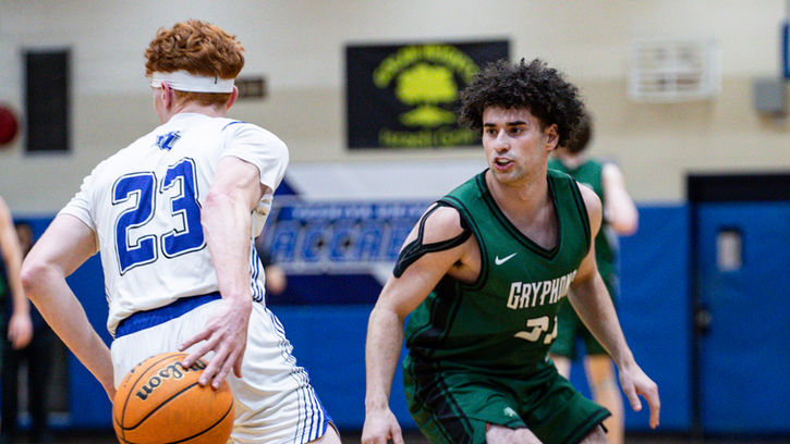 Macs Romp Old Westbury, Advance to Skyline Semis