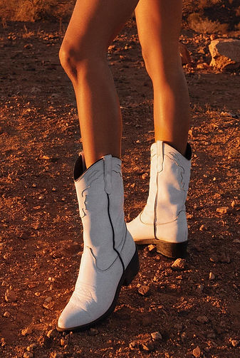 botas veganas blancas voots.jpg