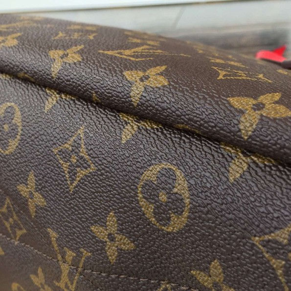 Thumbnail: LOUIS VUITTON Monogram Pallas Leather Bag