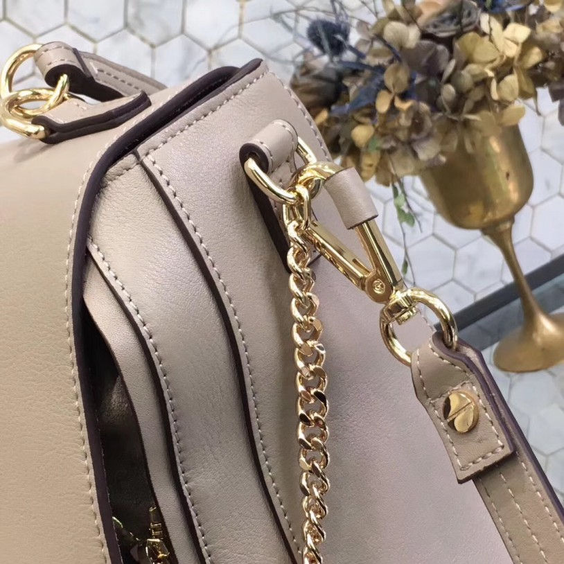 Thumbnail: CHLOE Faye Motty Shoulder Leather Bag