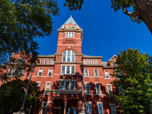 喬治亞理工學院解決鈣鈦礦太陽能材料退化難題，開啟能源與科技新紀元