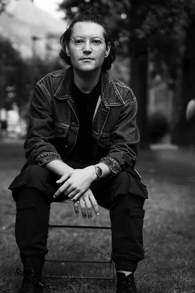 alexander bauer_©Dino Bossnini.jpg