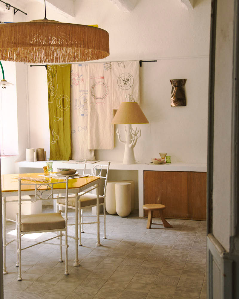 Miniature : Table Héliada - Picasta