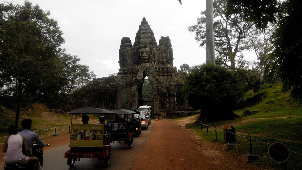 Vehicle entrance to the temples.
