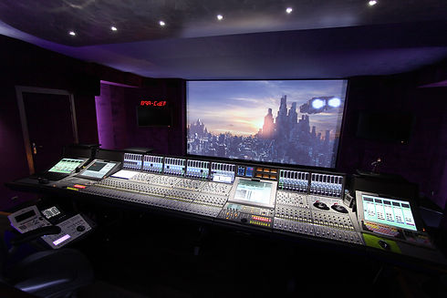 C300_Creative_Sound_Studio_A_large.jpg