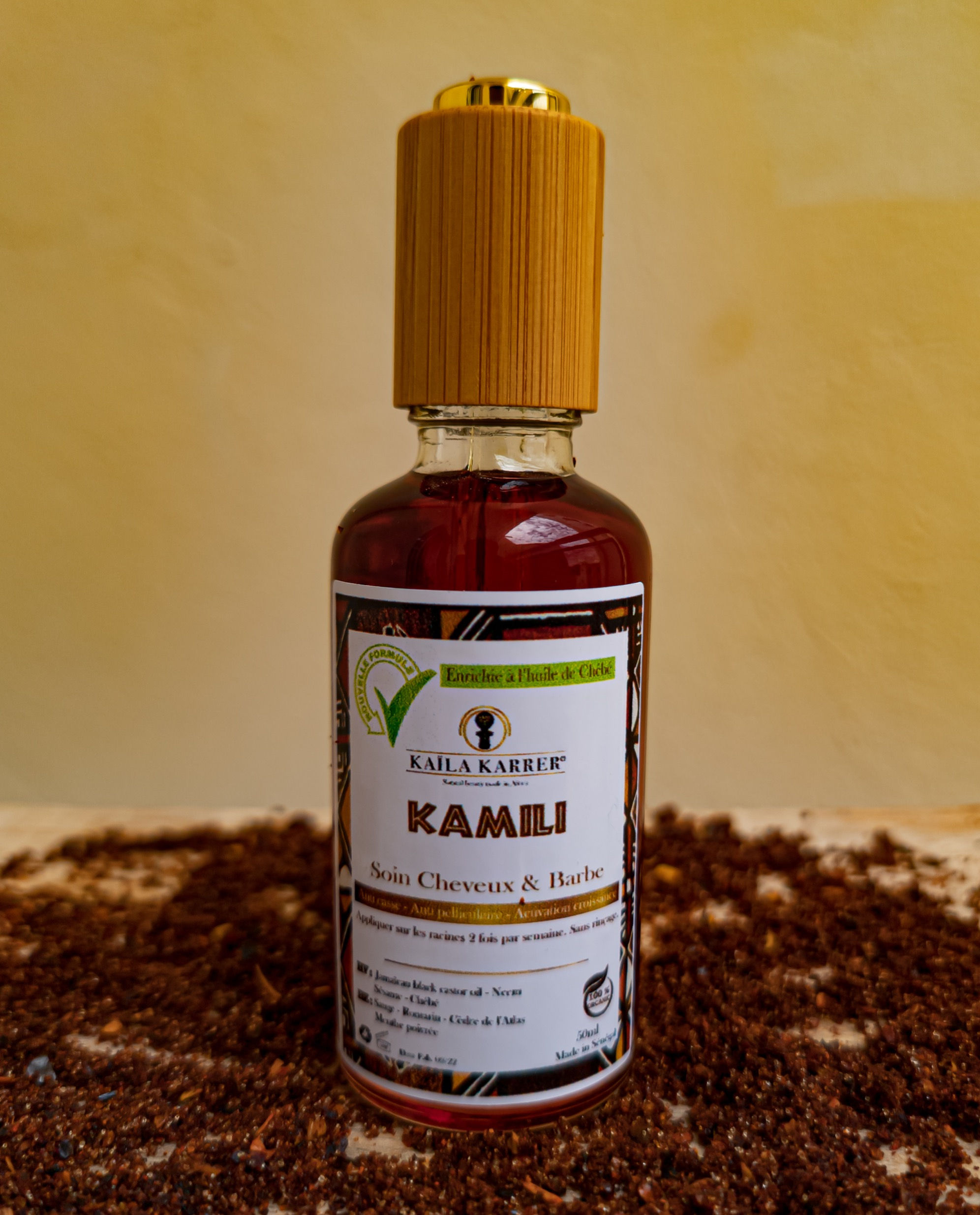 une bouteille d'huile pour la pousse des cheveux et de la barbe