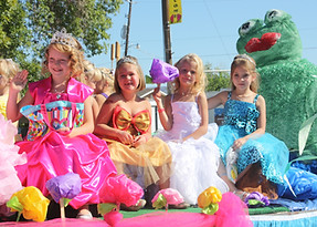 melon days parade girls.JPG