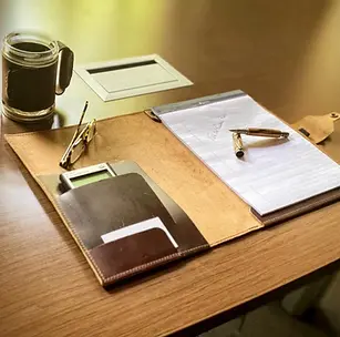 executive-leather-notebook-7865777.webp