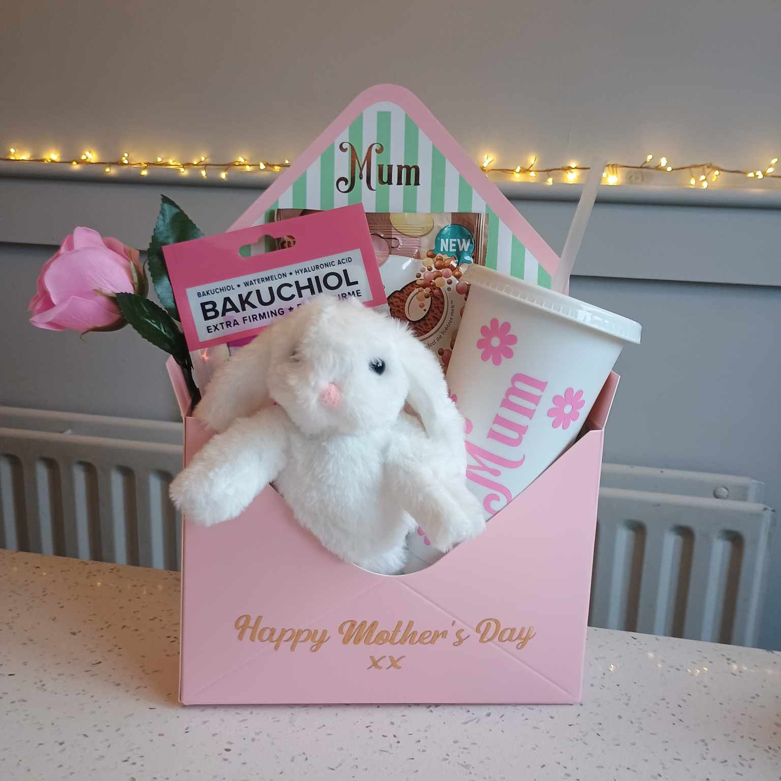 Beautiful Mother's Day Envelope Gift Set Flower Sweets Teddy Cup