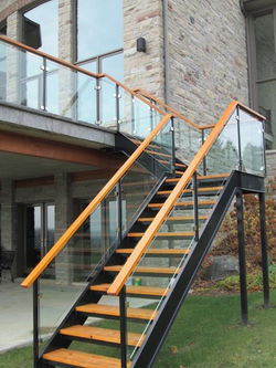 glass_railing_stair