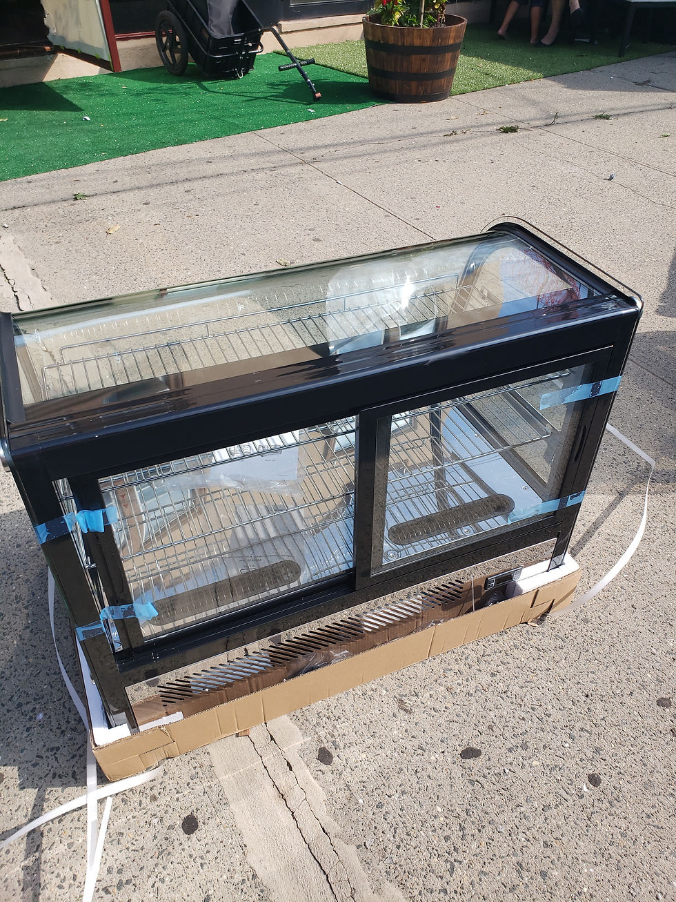 Thumbnail: 36" Countertop Refrigerated Curved Glass Bakery Display Case with LED Lighting