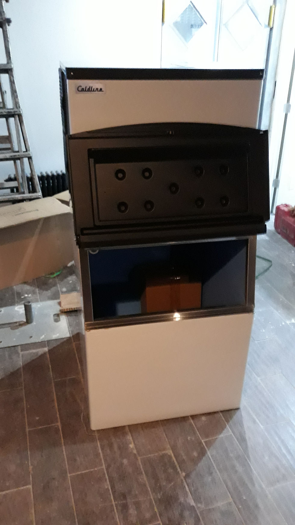 Thumbnail: 30" 550 lb. Modular Half Cube Ice Machine with 375 lb. Bin, Air Cooled