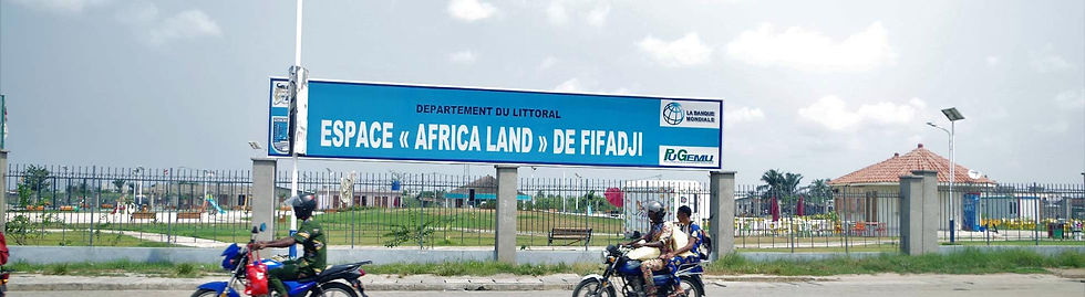 AFRILAND_(jardin_public_de_Fifadji)_à_c