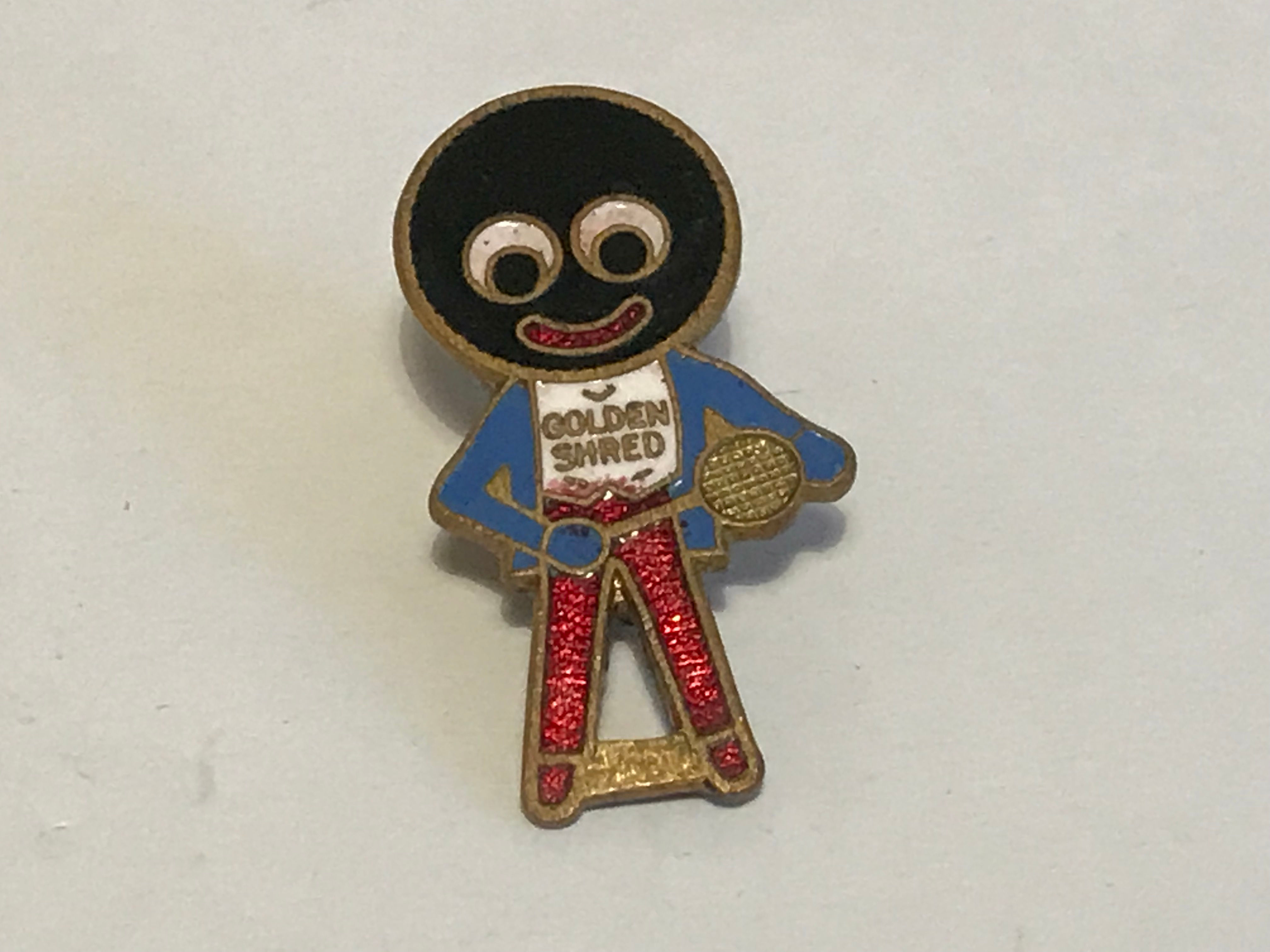 Robertsons Golden Shred Tennis Player Golly Badge Front