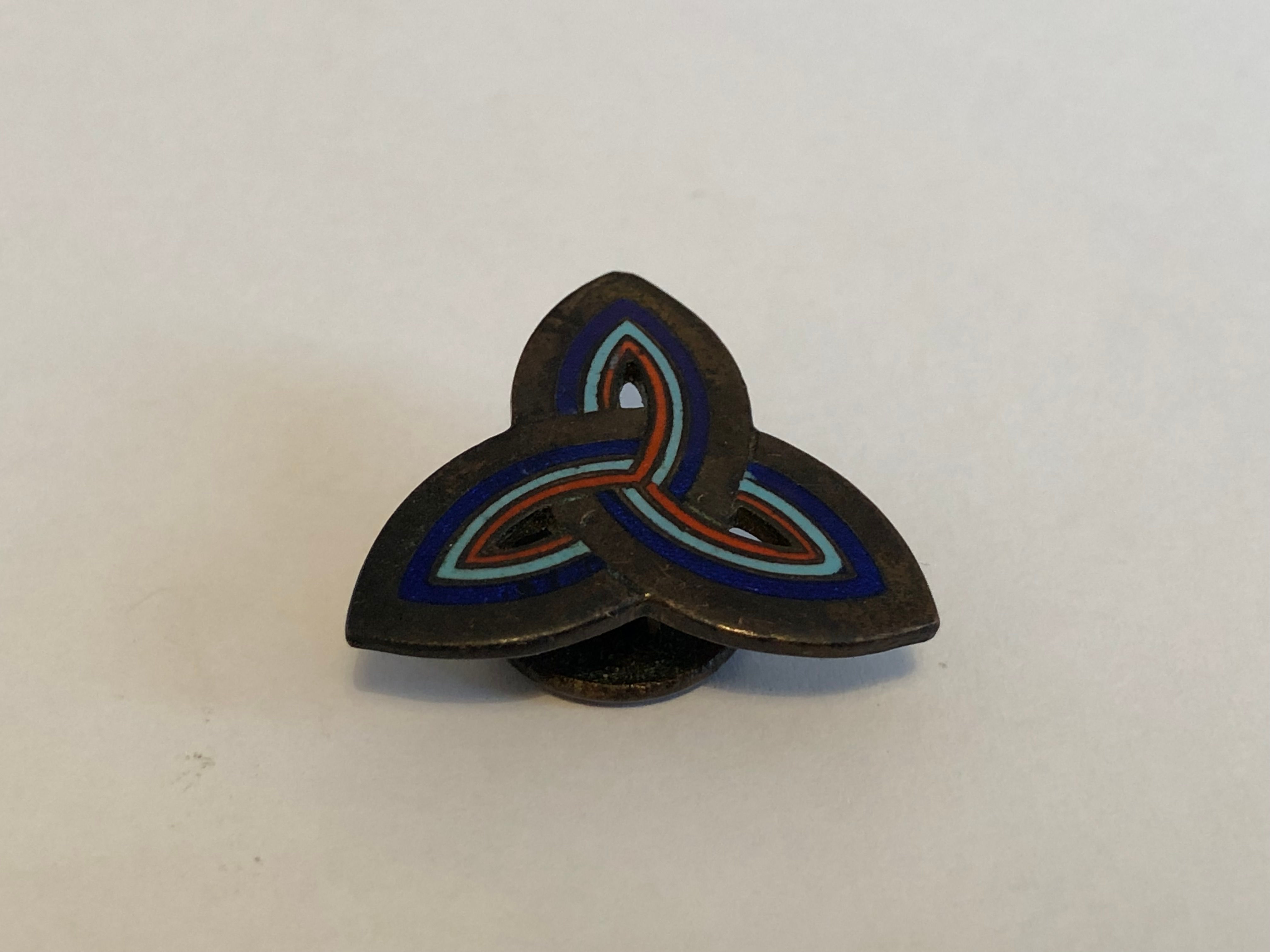 Rare 1930s Ski Club of Great Britain Enamel Badge Close