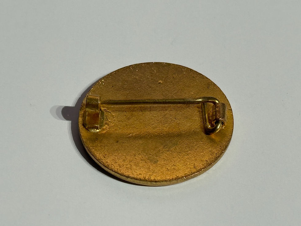 W.H.S.C. Hunt Supporters Club Enamel Badge