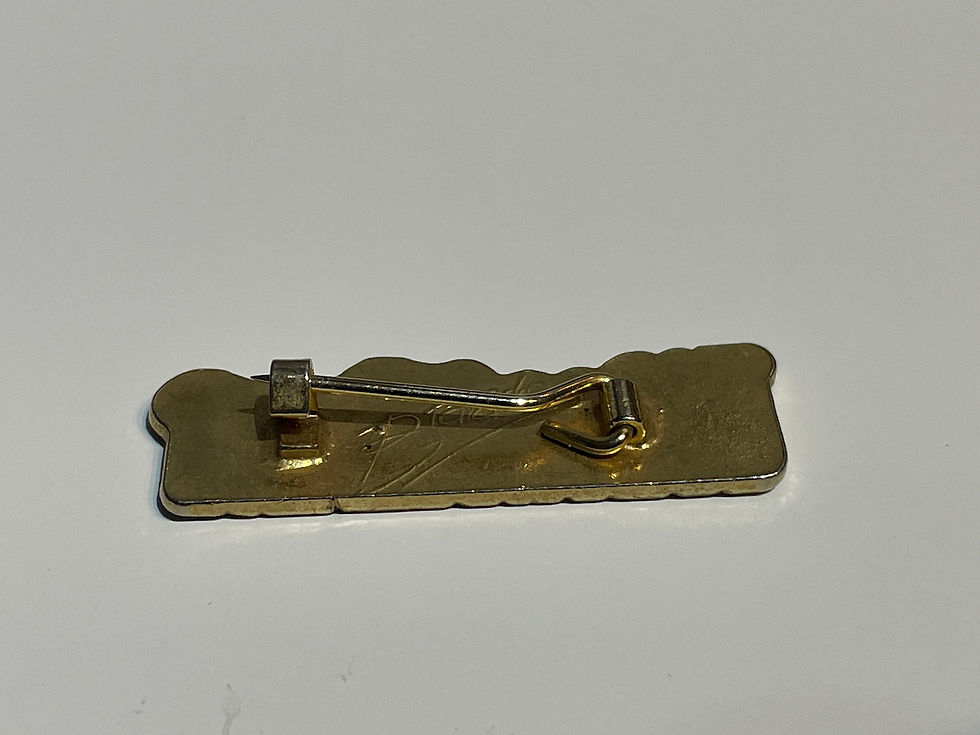 Vintage Meat Loaf Enamel Badge by Bravado Reverse