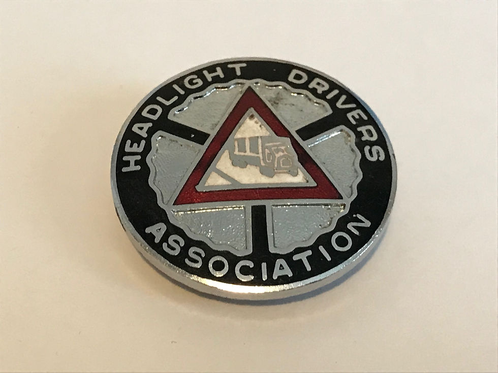 Headlight Drivers Association Enamel Badge Close