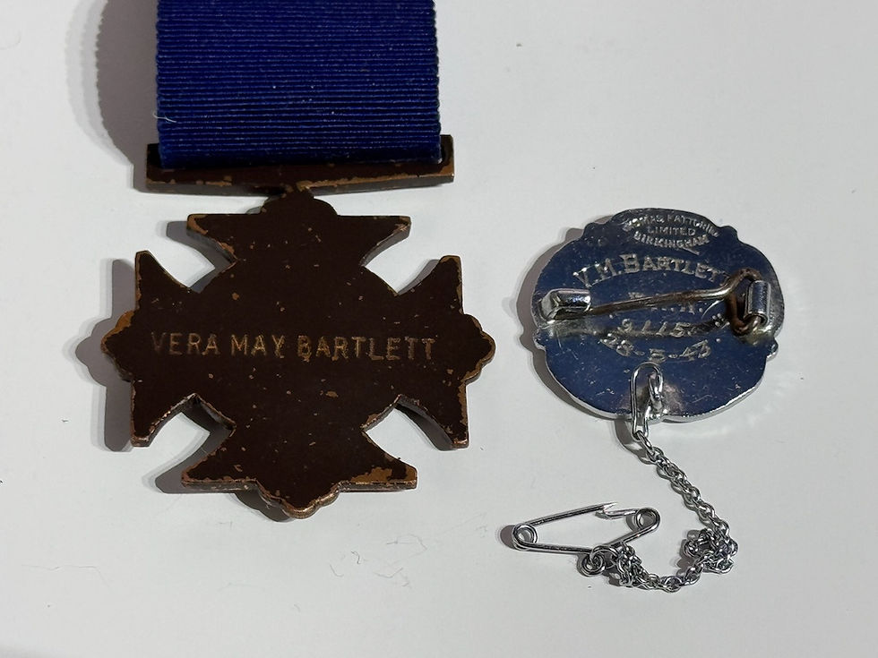 1943 General & Proficiency In Mental Nursing Badges