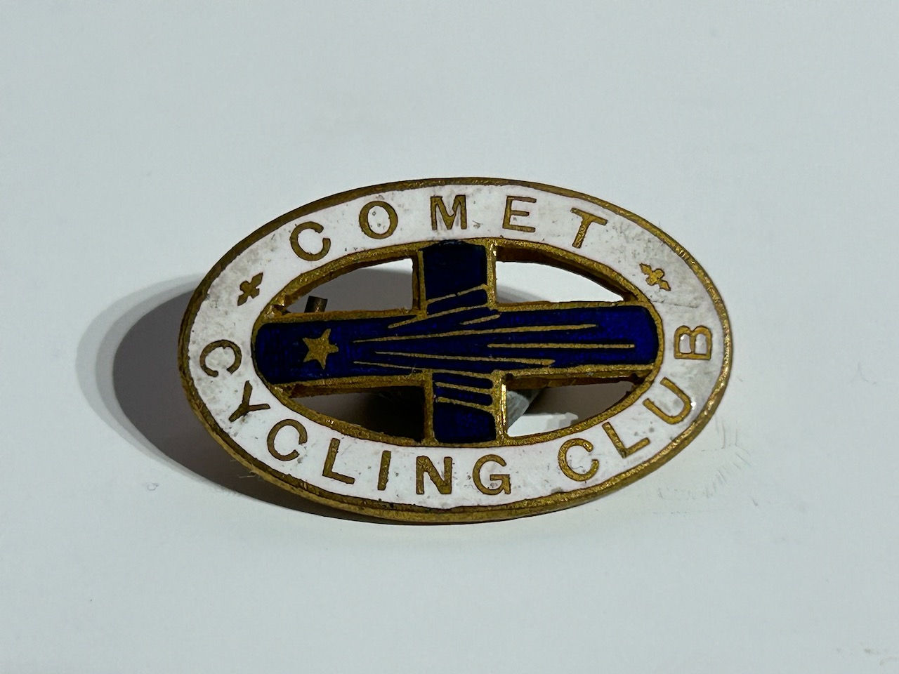 Vintage Comet Cycling Club (Islington) Enamel Badge