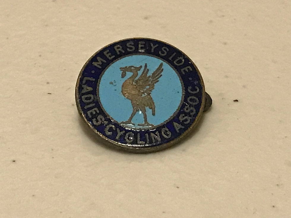 Vintage Merseyside Ladies Cycling Assoc Enamel Badge