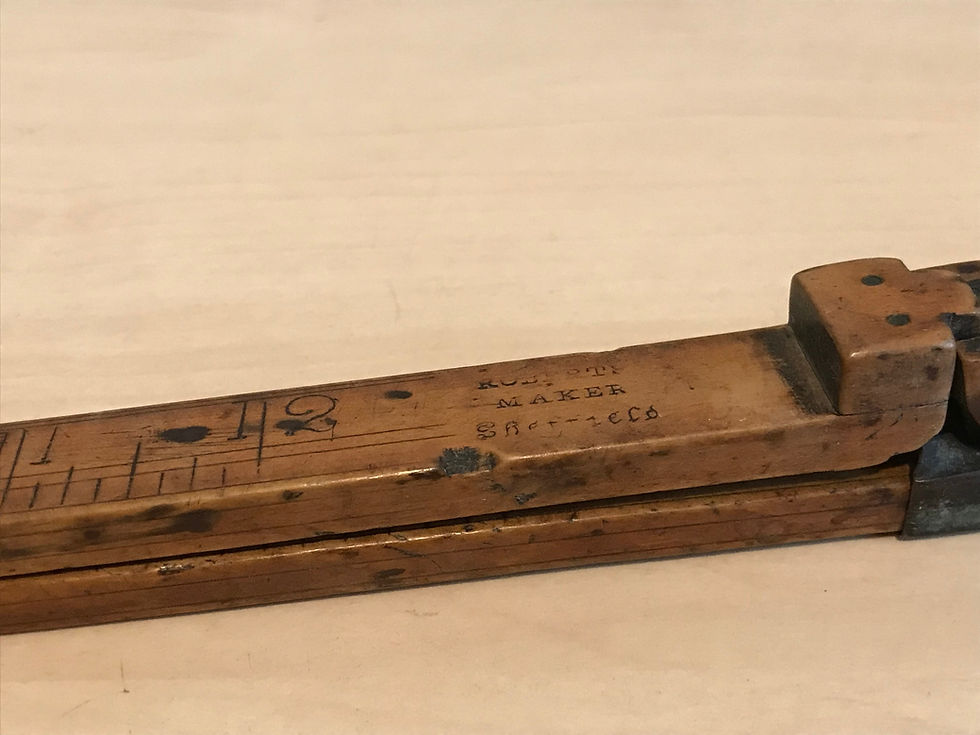 Thumbnail: Antique Roberts Boxwood Folding Shoe / Foot Size Measure 1