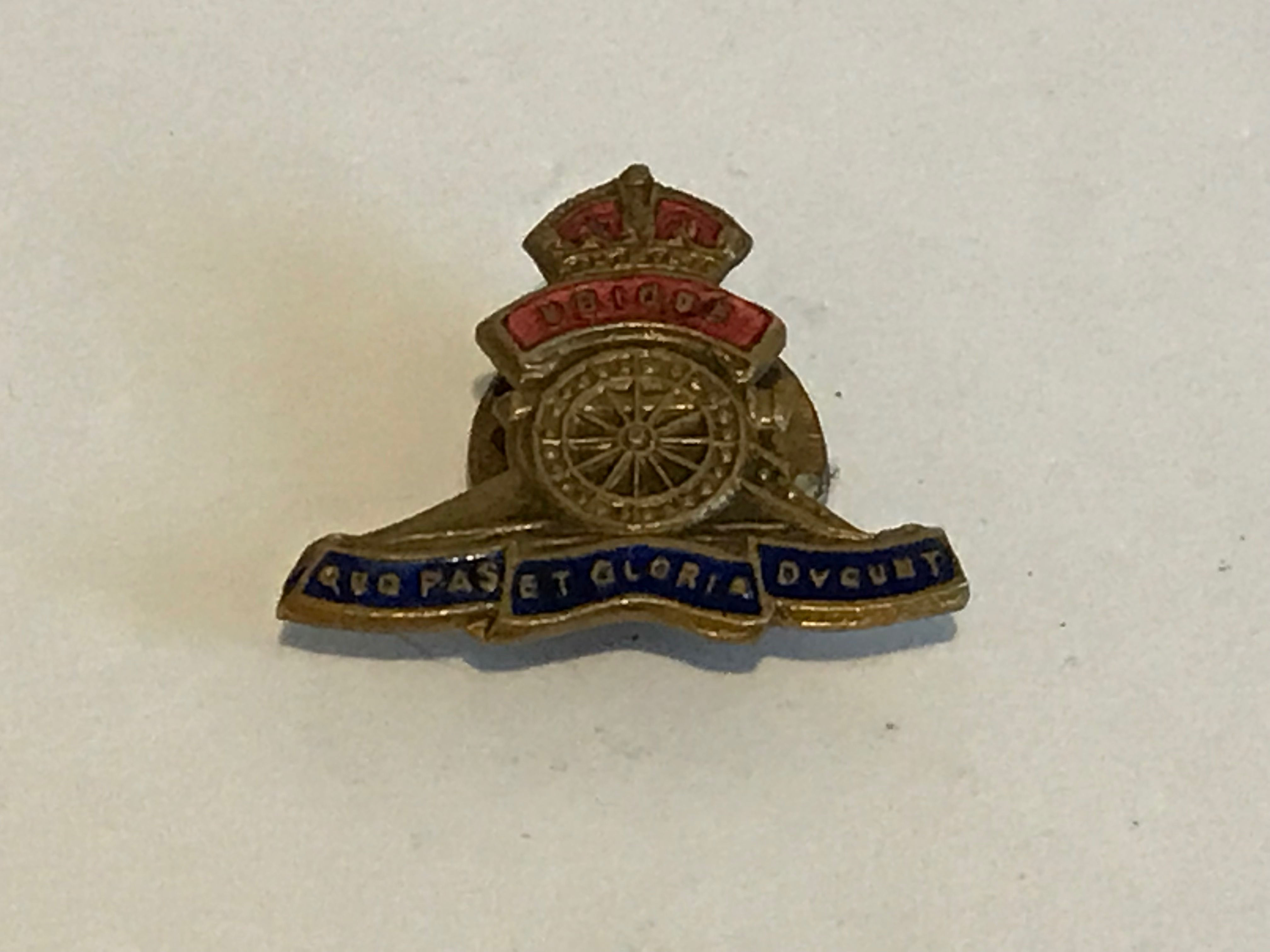 World War 2 Era Royal Artillery Sweetheart Enamel Badge Front