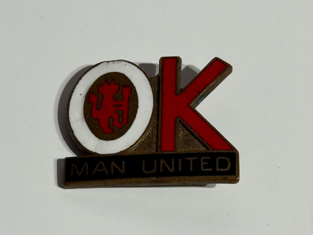 Vintage Man United OK Enamel Badge