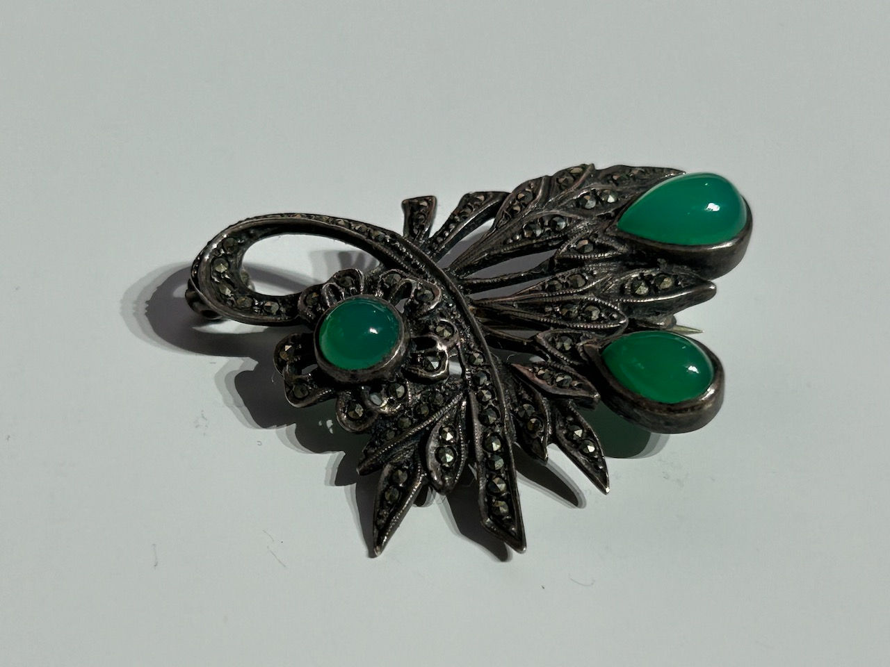 Antique Silver Marcasite & Emerald Green Polished Stone Brooch