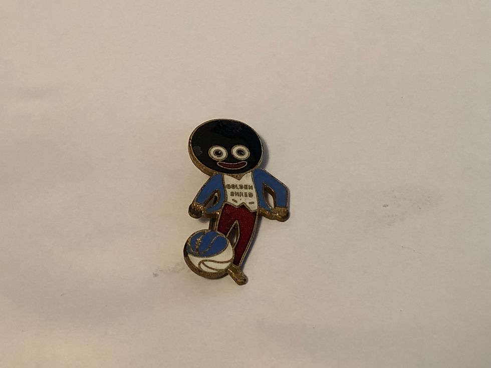 Vintage Golly Footballer Enamel Badge